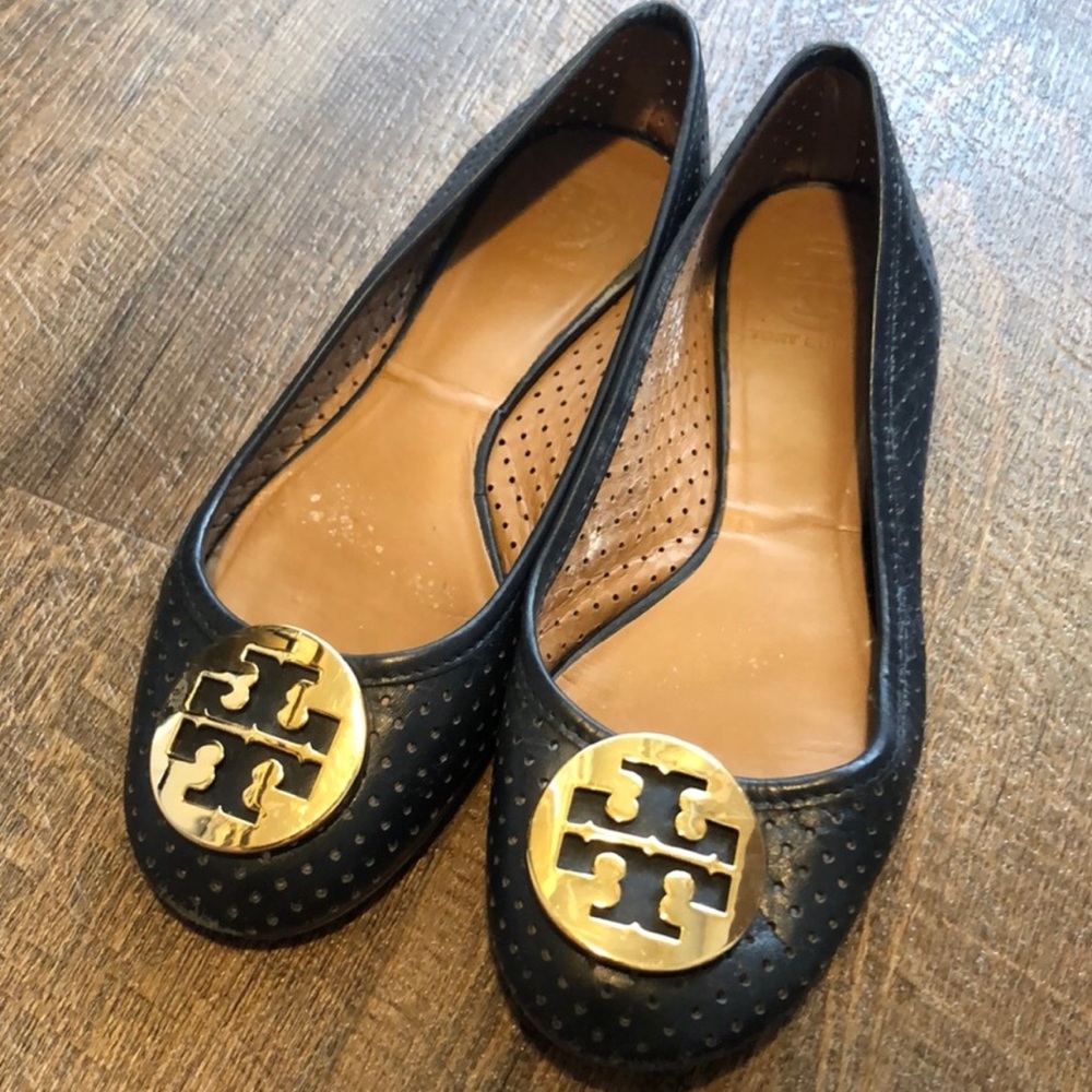 Used TORY BURCH NAVY FLATS, size 8.